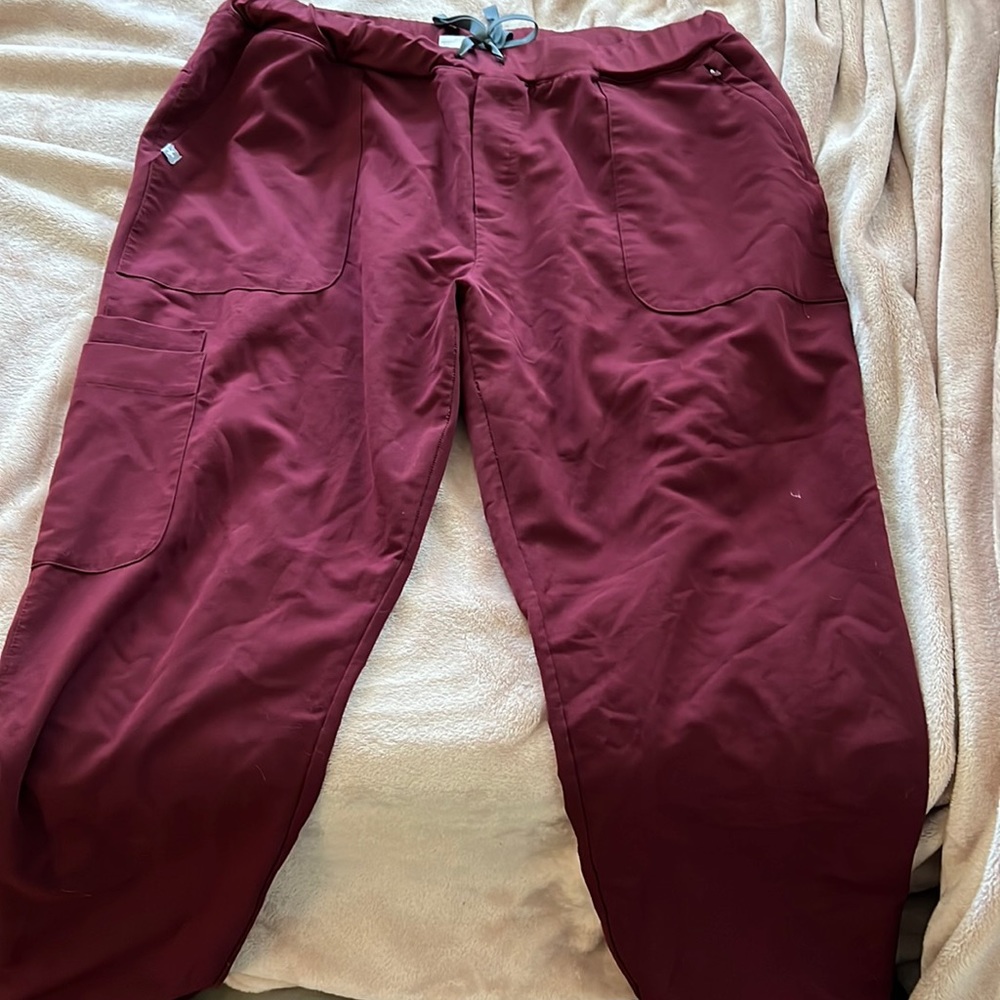 Figs limited edition jogger scrubs